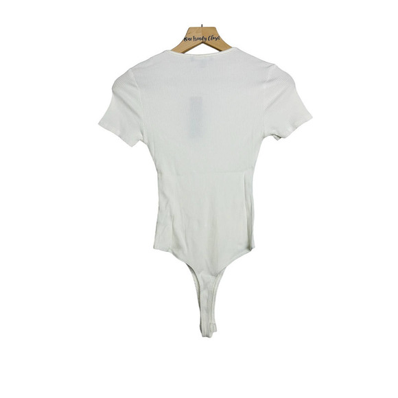 Lulus NWT Kinship Ribbed Knit Crew Neck Classic Thong Bodysuit Ivory Size Small - Picture 6 of 8